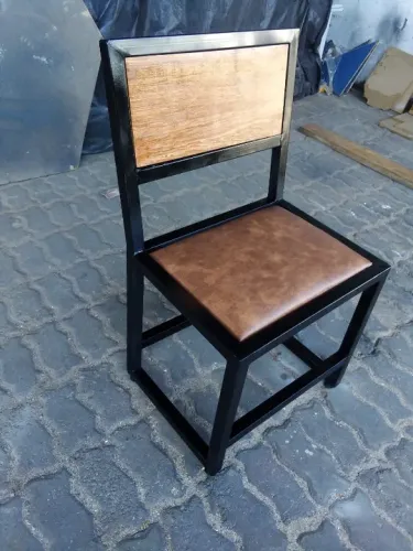 Cadeira, tipo estilo industrial, nova