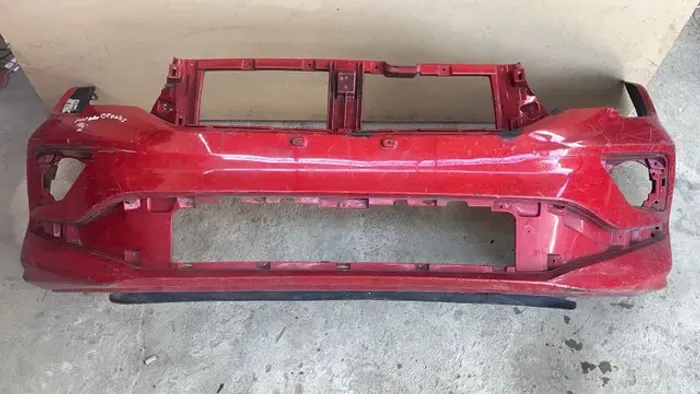 Para-choque fiat Cronos 2017/2022 c/ detalhes..