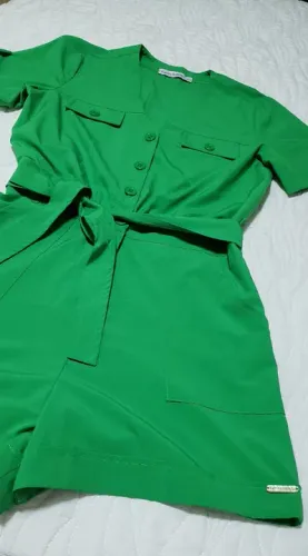 Macacão verde - lindo e estiloso! Marca Karina Rabelo  38   R$150