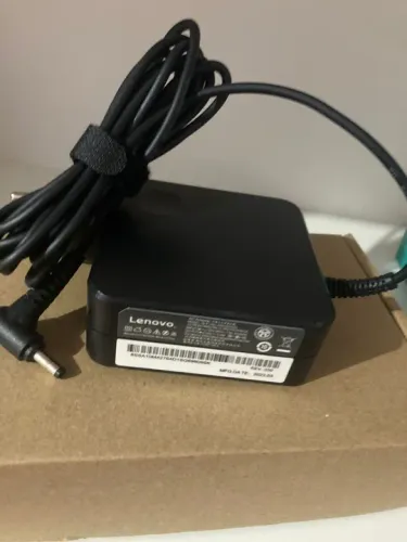 "Fonte de Alimentação Lenovo ThinkPad: Desempenho Superior"