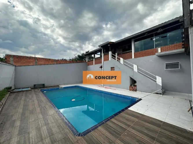 Sobrado com 3 dormitórios à venda, 215 m² por R$ 490.000,00 - Clube dos Oficiais - Suzano/