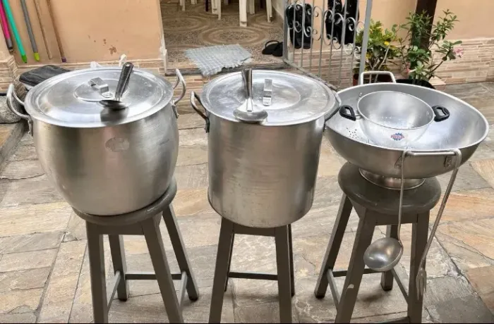 Jogo de panelas novas
