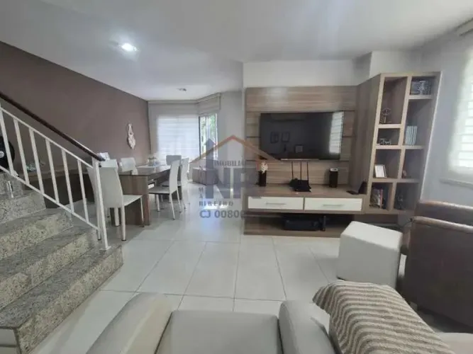 Casa com piscina na Freguesia no condomínio Delmonte!