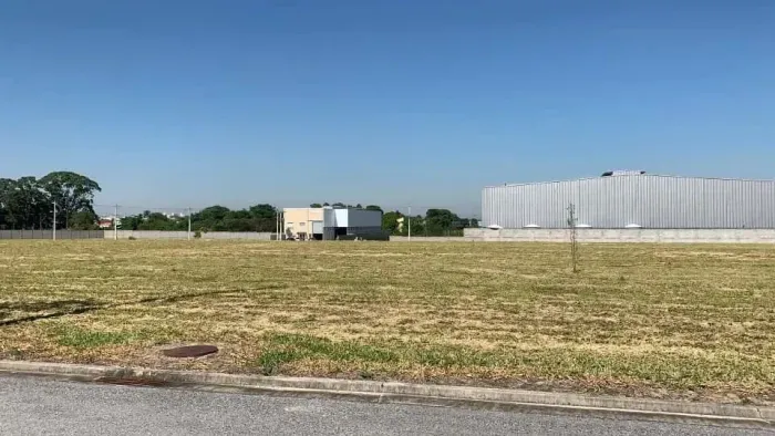 Lotes comerciais para venda com 1200 a 1400 m2 em Flor do Vale - Tremembé - SP