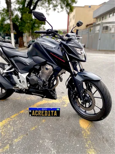 CB 300f 2024
