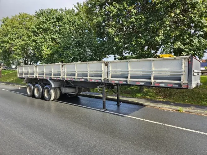 Carreta Grade Baixa Randon Ano 2013 Compensado Naval 12.40mts Pneus Roda Raiada