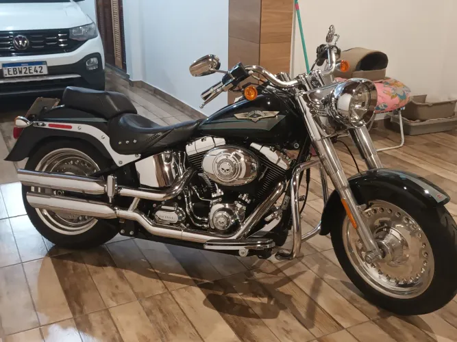 Fat Boy 2008 com acessórios. 