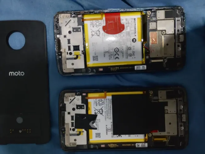 Motorola Moto Z3 Play com Telas Queimadas (em perfeito estado de conservação)