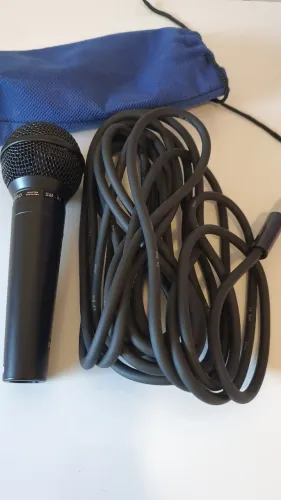 Microfone Le Son SM 58 P-4 dinâmico cardióide e unidirecional preto