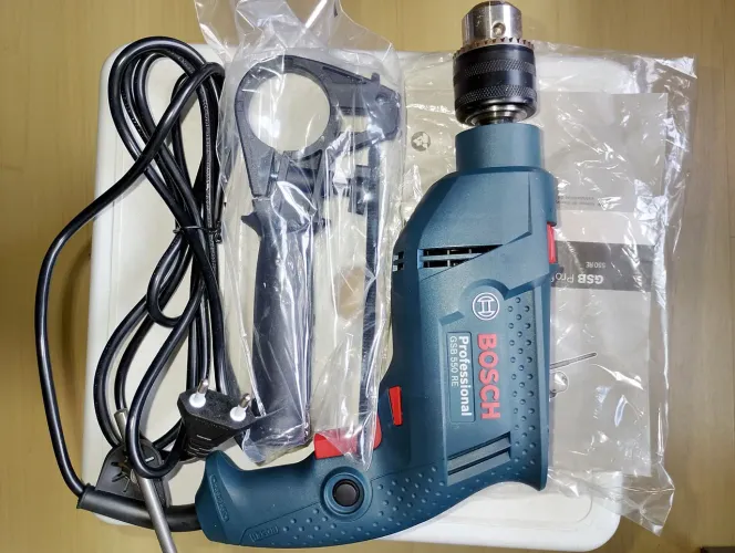 Furadeira impacto Bosch Profissional 