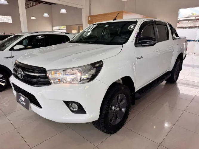 Toyota Hilux Chassi 4X4 2.8 TDI Diesel Mec. 2020