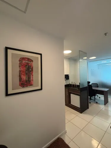 SALA MONTADÍSSIMA NO CENTRO- VENDO OU PERMUTO APTO MAIOR VALOR