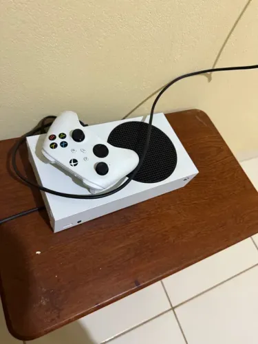 Xbox Series S - Branco - Praticamente Novo