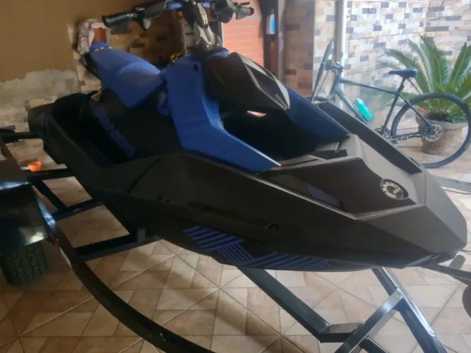 Jet-ski SPark trix 22 com 43 horas