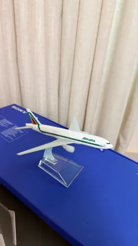 Miniatura de avião ALITALIA 1/500