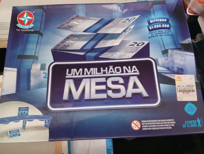 Jogo de Tabuleiro Um Milhão na Mesa Estrela