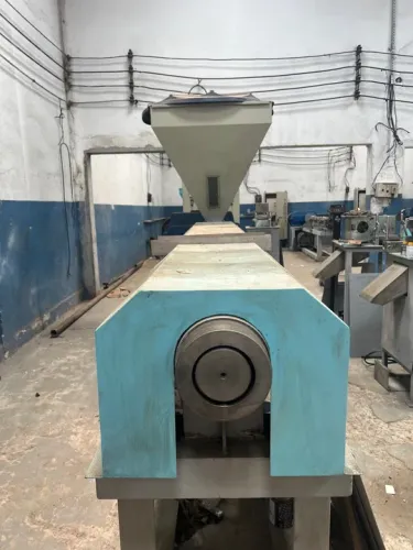 Extrusora de plásticos  diâmetro 120mm 