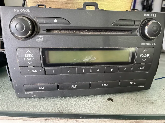 rádio automotivo para um Toyota Corolla, 2011