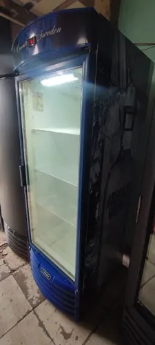 Cervejeira expositora metalfrio 558 L