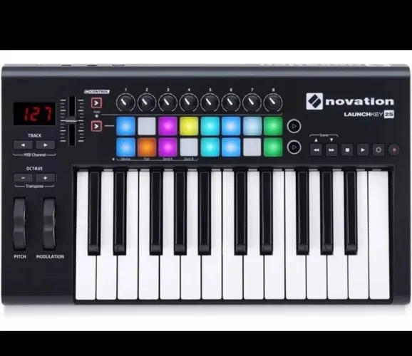 Teclado MIDI Novation Launchkey 25 