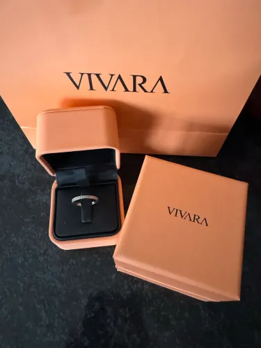 vendo anel da vivara em ouro branco e diamantes 