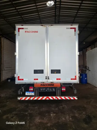 Vendo 8 150 caminhao novo, 4 pneus novos, todo revisado... 