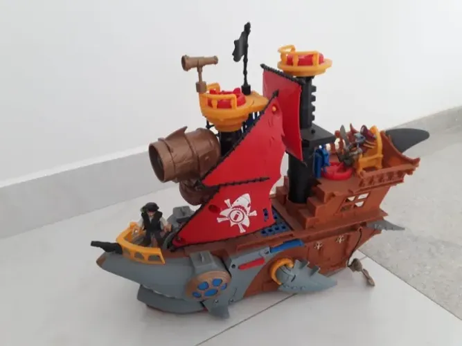 Brinquedo Navio pirata tubarão Imaginext