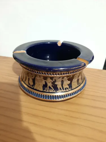 Cinzeiro Grego Antigo azul cobalto com detalhes em ouro 24k 