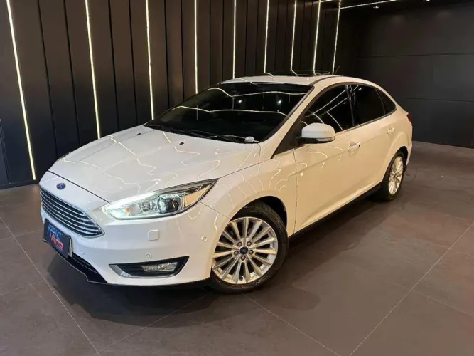 Ford Focus Titanium 2.0 16V Flex 5P Mec. Usados e Novos