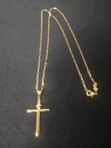 Crucifixo e Corrente com pingente Crucifixo folheados Dourado