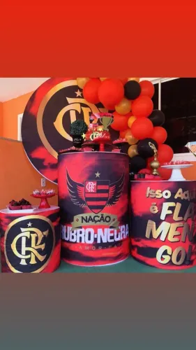 Pegue e monte ou decoração com bolas completa 