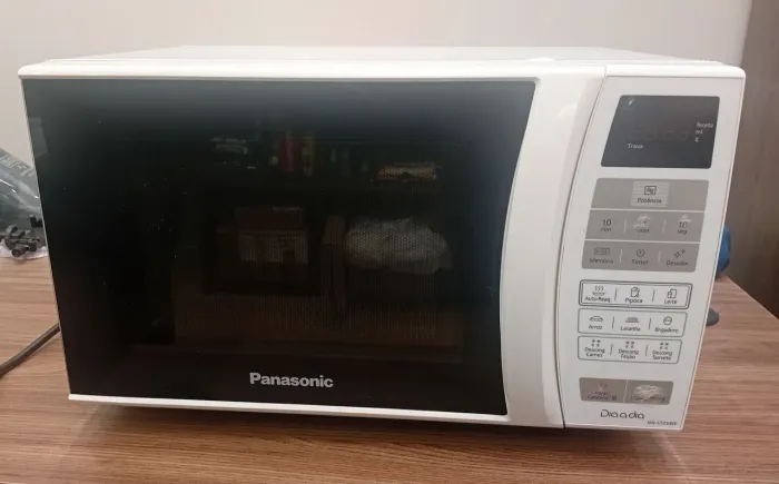 Microondas Panasonic 21L 127V 700W NN-ST254W Branco