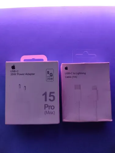 Carregador de iPhone 15