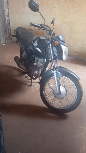 CG 125 preta 2017 Em dias 