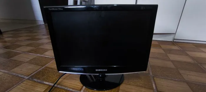 Monitor Samsung 17 polegadas 