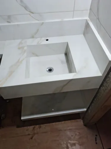 Cuba esculpida em Porcelanato