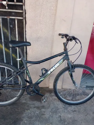 Vendo bicicleta boa para trabalhar e usar