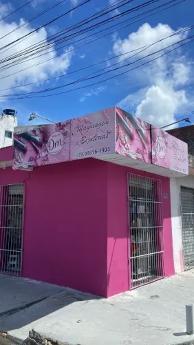 Loja de maquiagem para vender, ótima oportunidade, bem localizada.