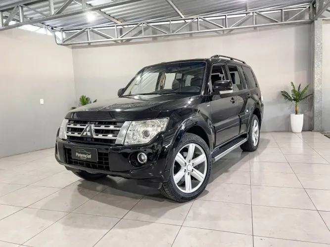 Mitsubishi Pajero HPE Full 3.2 4X4 T.i.dies. 5P AUT 2013