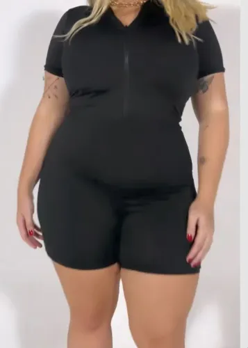 Macaquinho com Zíper plus size forma pequena