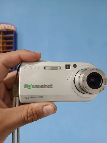 Câmera digital sony 5.1 mp leia a descrição do anúncio