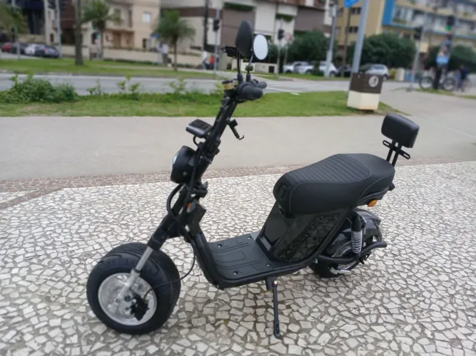 Vendo Scooter Elétrica x13 Harley Nova na Caixa Preta,Vermelha e Prata