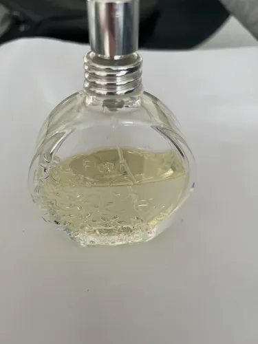 Perfume cherie fleur Loccitane