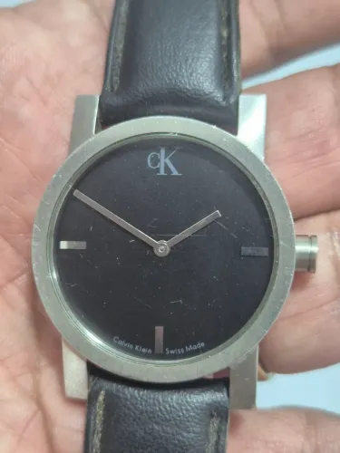 Relógio CALVIN KLEIN À QUARTZ - ÓTIMO ESTADO