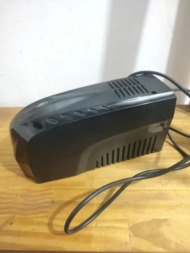 Nobreak 110v com bateria trocada somente pra venda