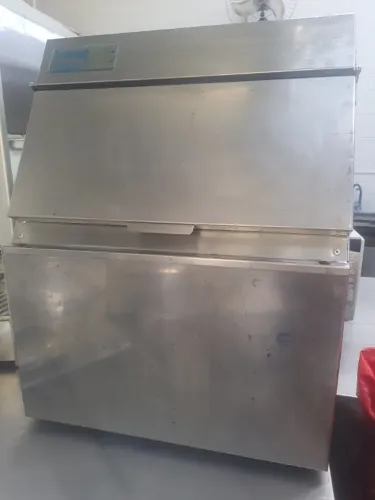 Maquina de gelo