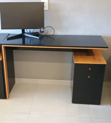 Mesa de madeira escritório 