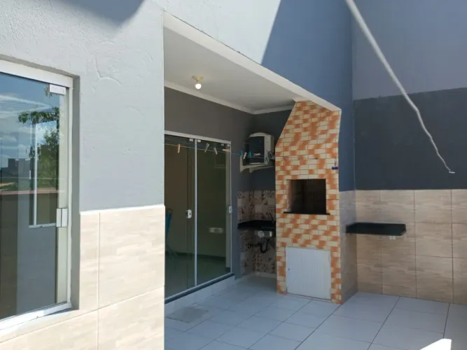 Sobrado para Venda em Joinville, Costa e Silva, 3 dormitórios, 1 suíte, 1 banheiro