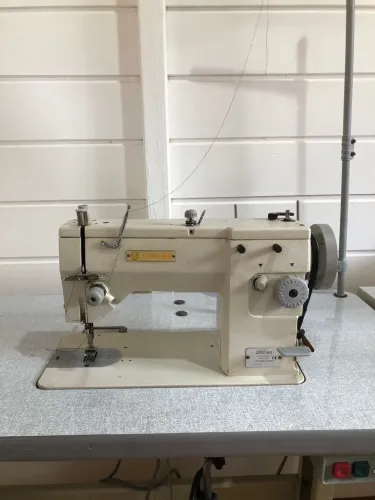 Máquina de costura três pontinhos Singer barata