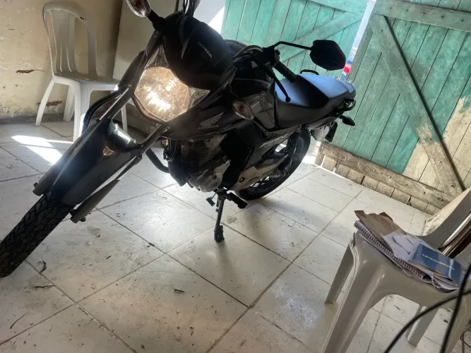 Vendo CG Fan 160 2024 6.900 KM Mande Sua Proposta